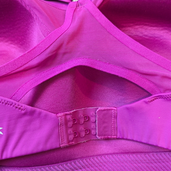 Athleta High Impact Focus Sports Bra 36DD Magenta Molded Cups - Picture 3 of 5